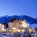 Hotel Albona 4*
